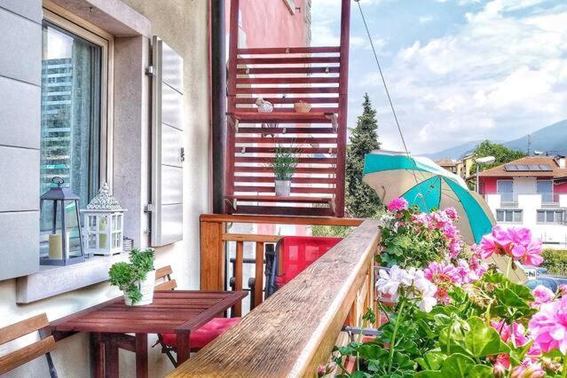 Antica Casa Alboletta - Appartamento Frida Kahlo Riva del Garda Exteriör bild