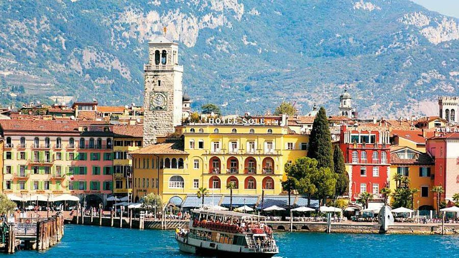 Antica Casa Alboletta - Appartamento Frida Kahlo Riva del Garda Exteriör bild