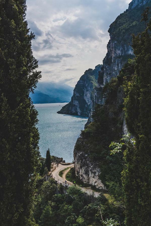 Antica Casa Alboletta - Appartamento Frida Kahlo Riva del Garda Exteriör bild